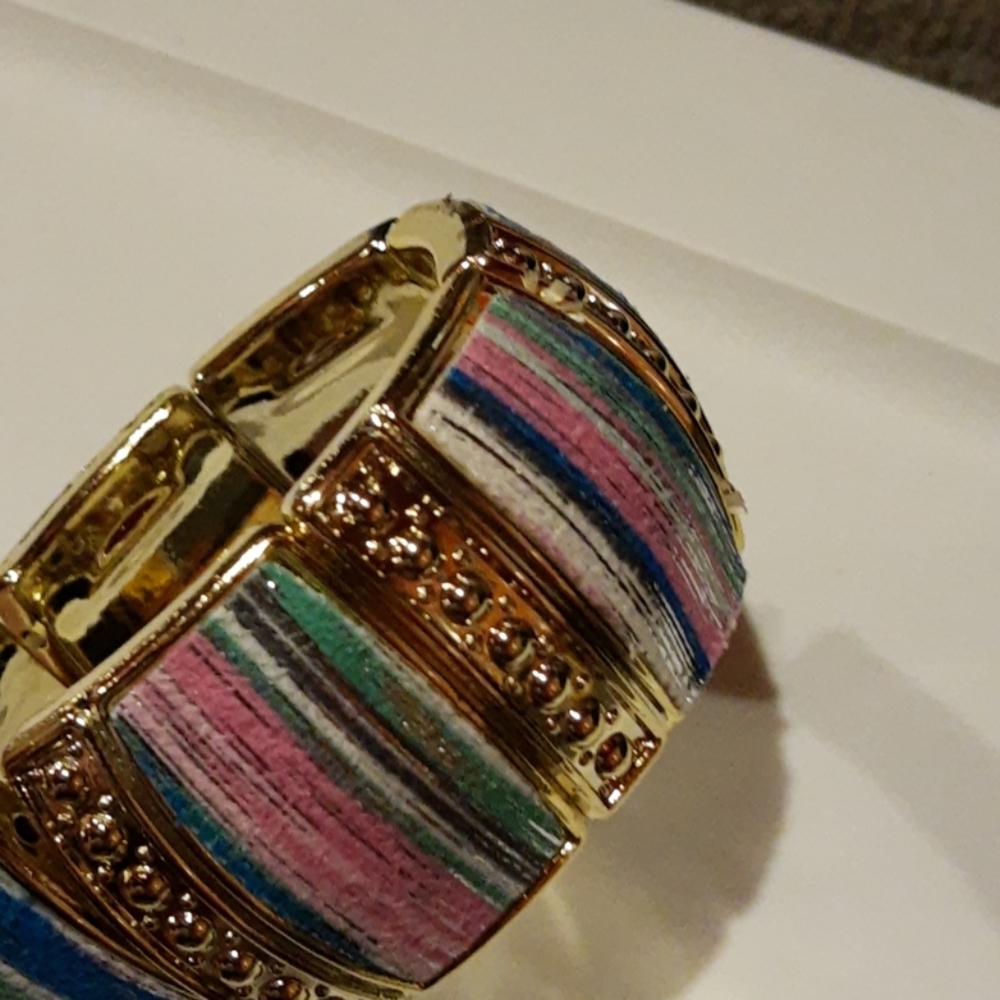 Gold-colored, multicolored stretch bracelet